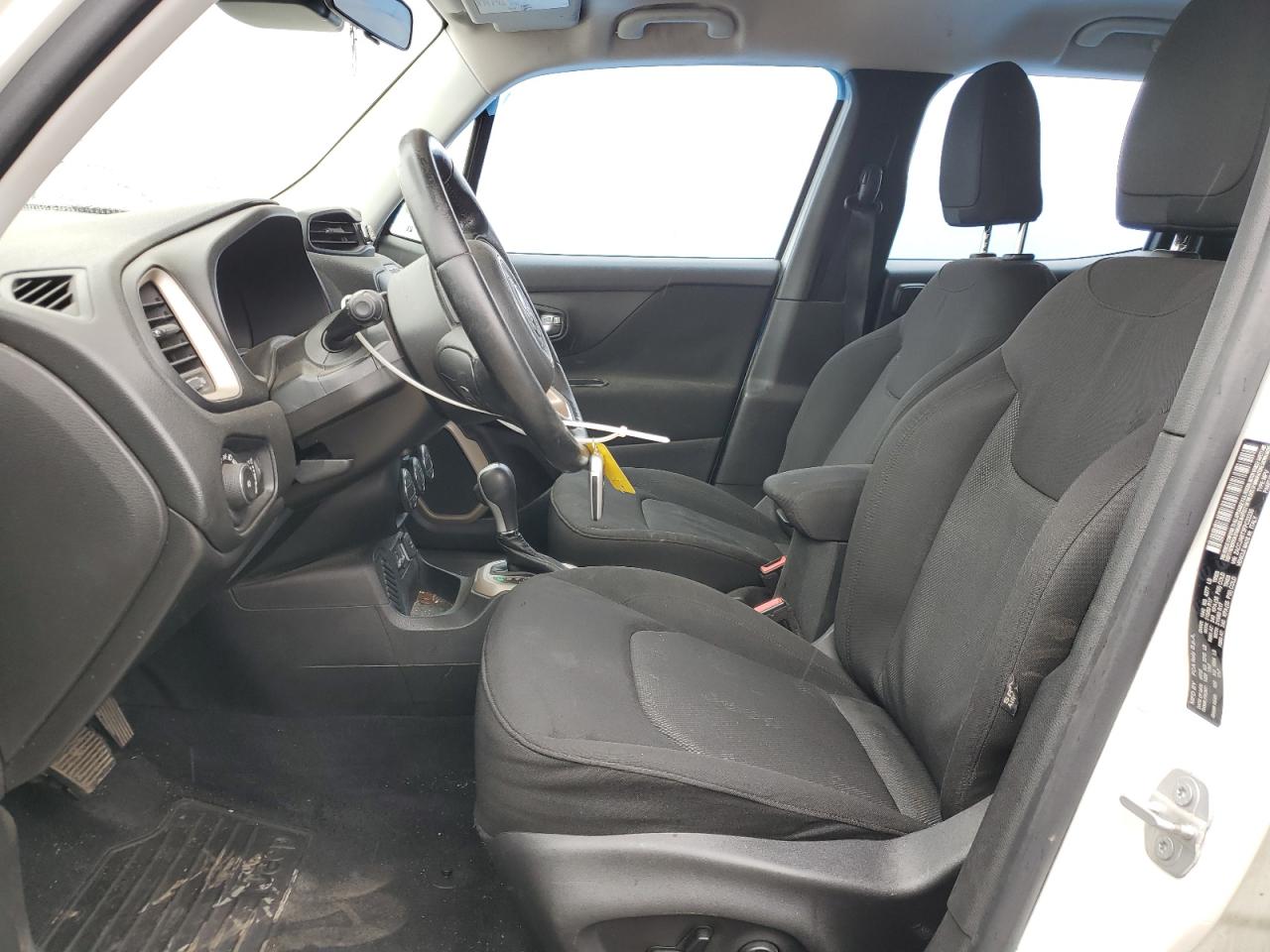 2015 Jeep Renegade - Image 7