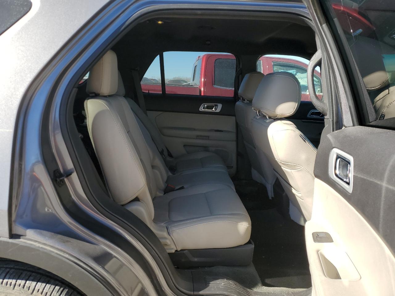 2014 Ford Explorer - Image 11