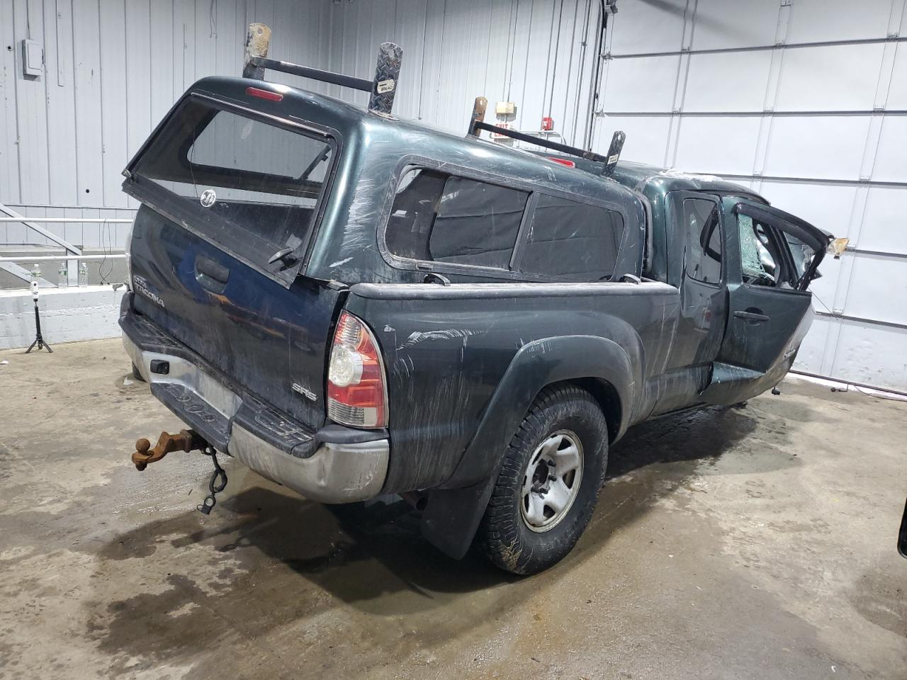 2011 Toyota Tacoma - Image 3