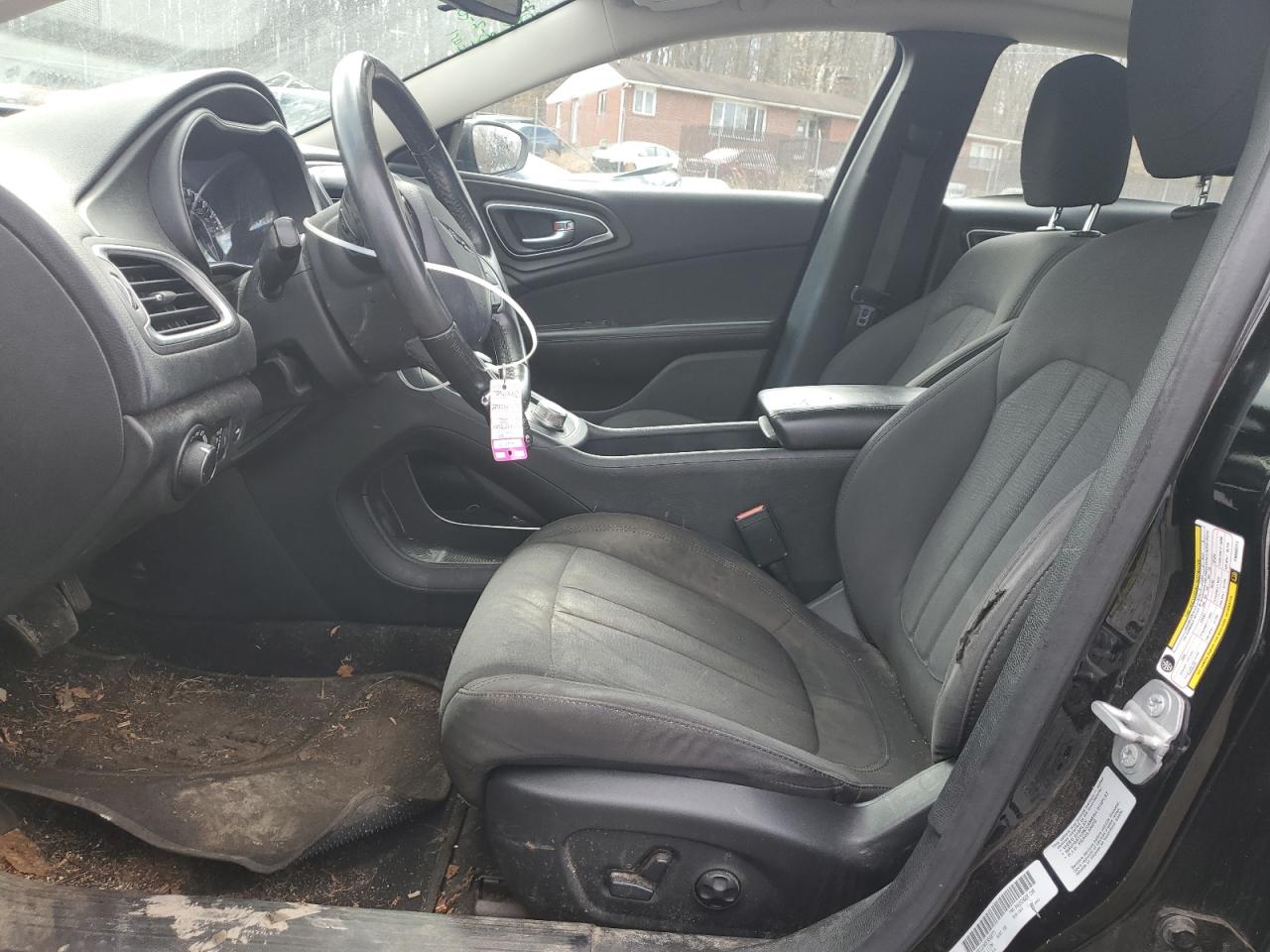 2015 Chrysler 200 - Image 7