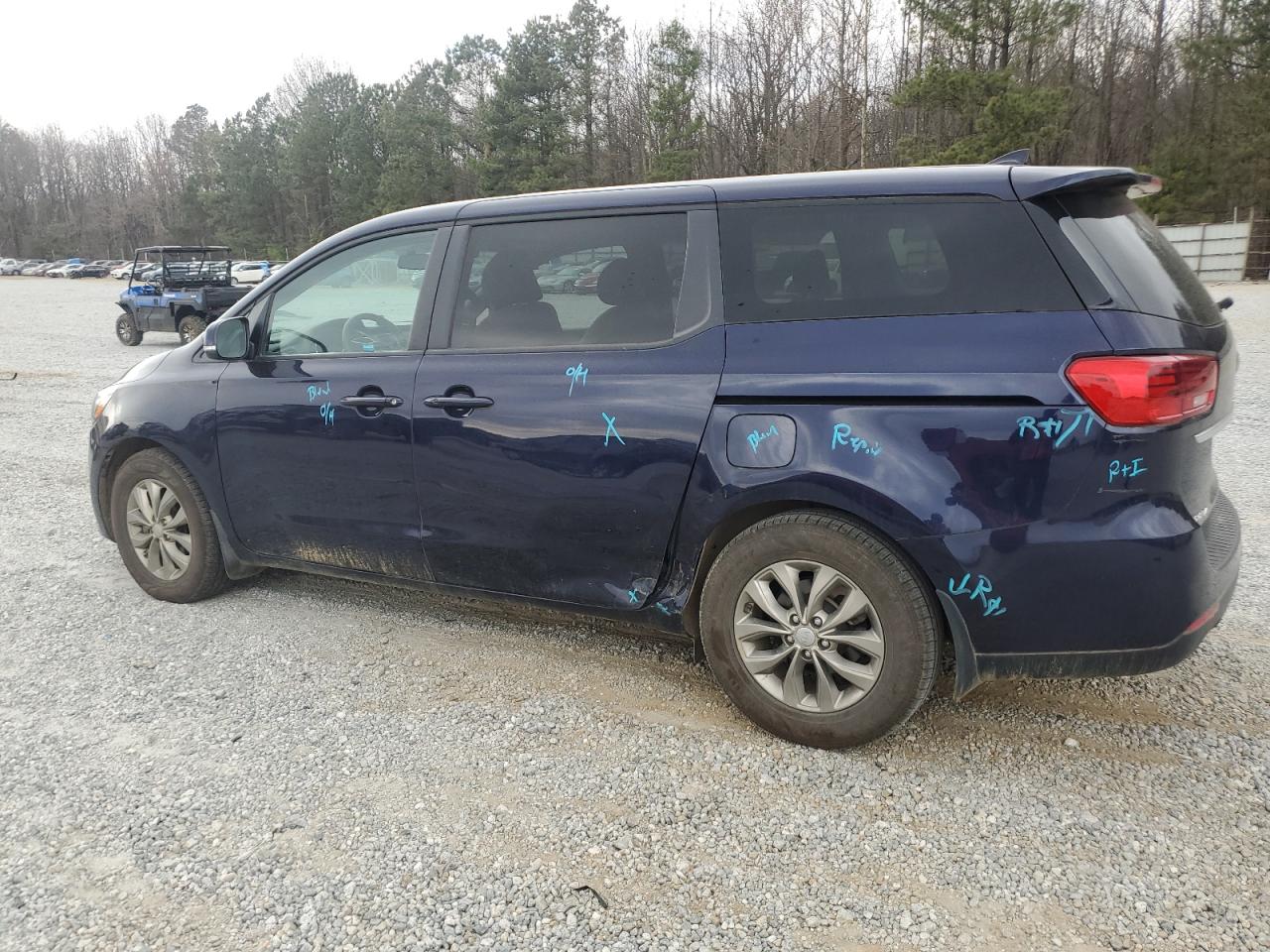 2020 Kia Sedona - Image 2