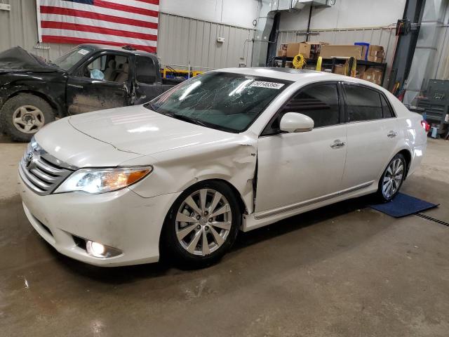 Sedans TOYOTA AVALON 2012 White
