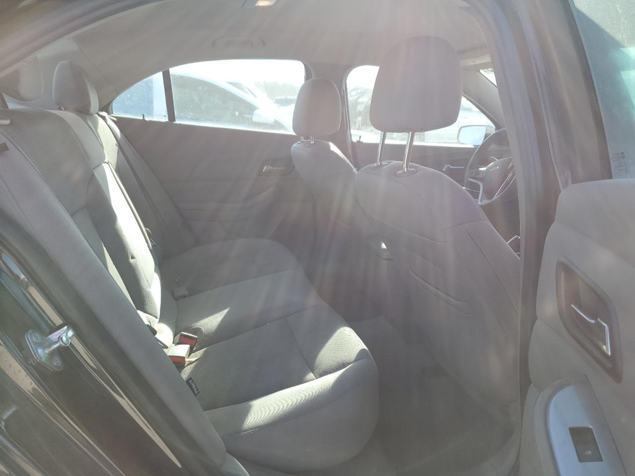 2015 Chevrolet Malibu - Image 10