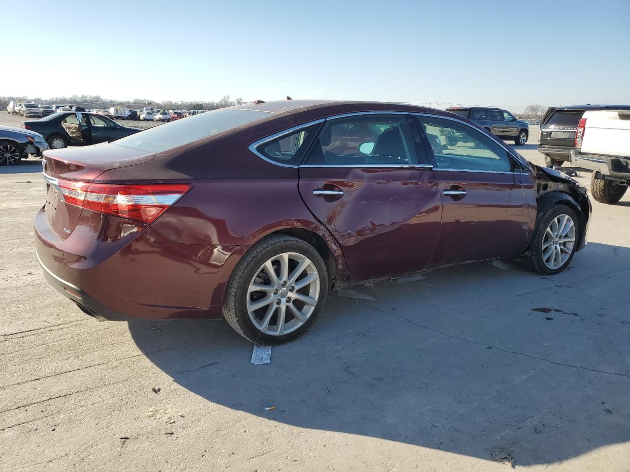 2013 Toyota Avalon - Image 3