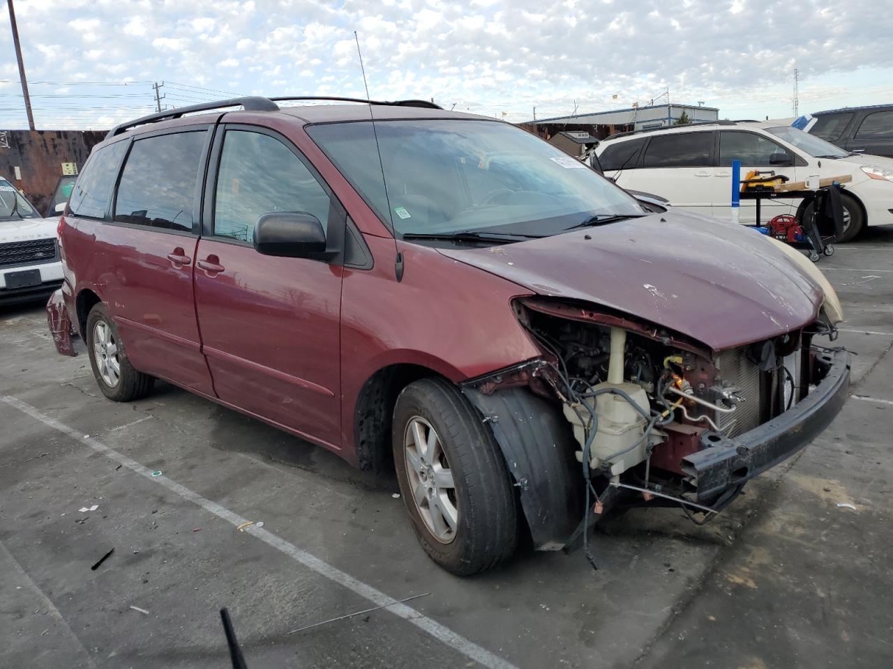2009 Toyota Sienna - Image 4