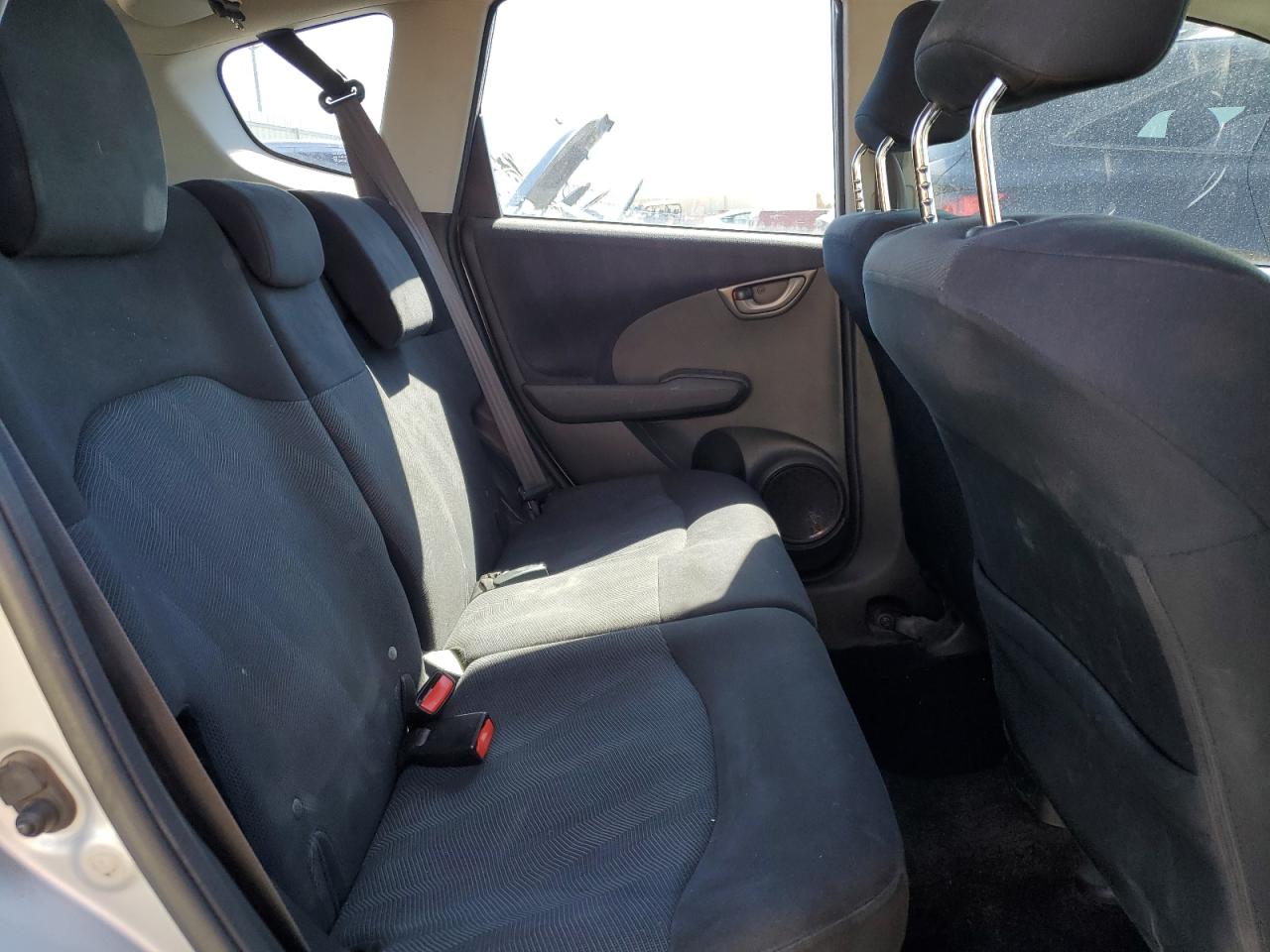 2011 Honda Fit - Image 11