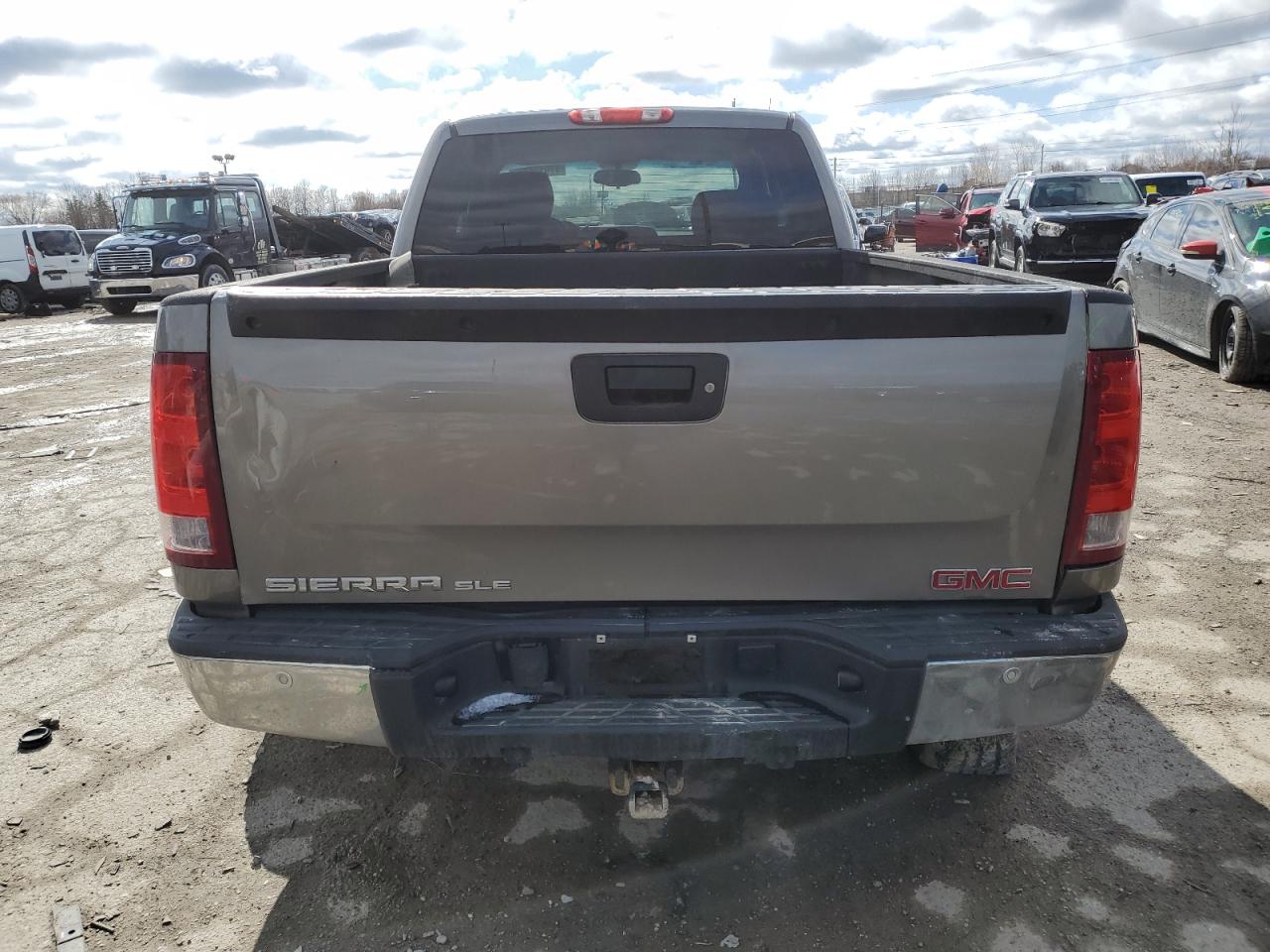 2013 GMC Sierra - Image 6