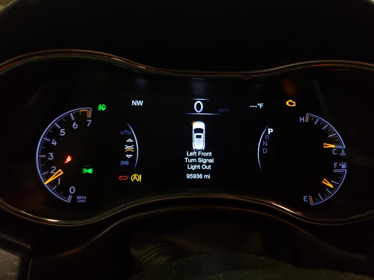 2018 Jeep Grand Cherokee - Image 9