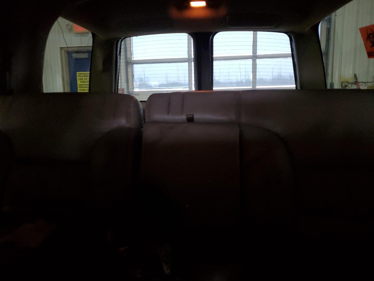 1998 Chevrolet Tahoe - Image 10