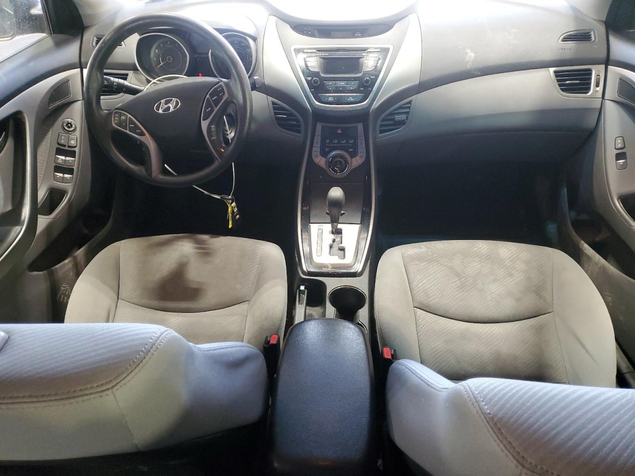 2013 Hyundai Elantra - Image 8