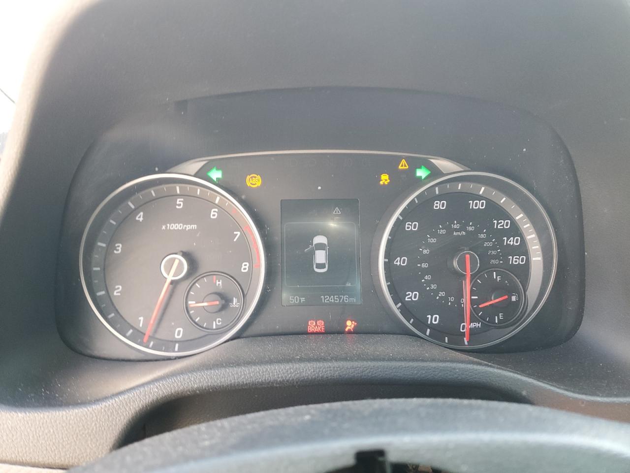 2018 Hyundai Elantra - Image 9