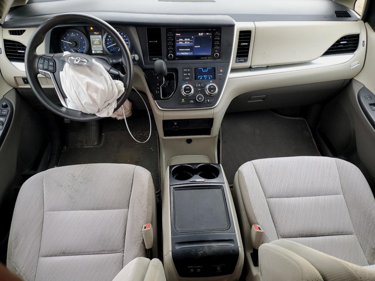 2020 Toyota Sienna - Image 8