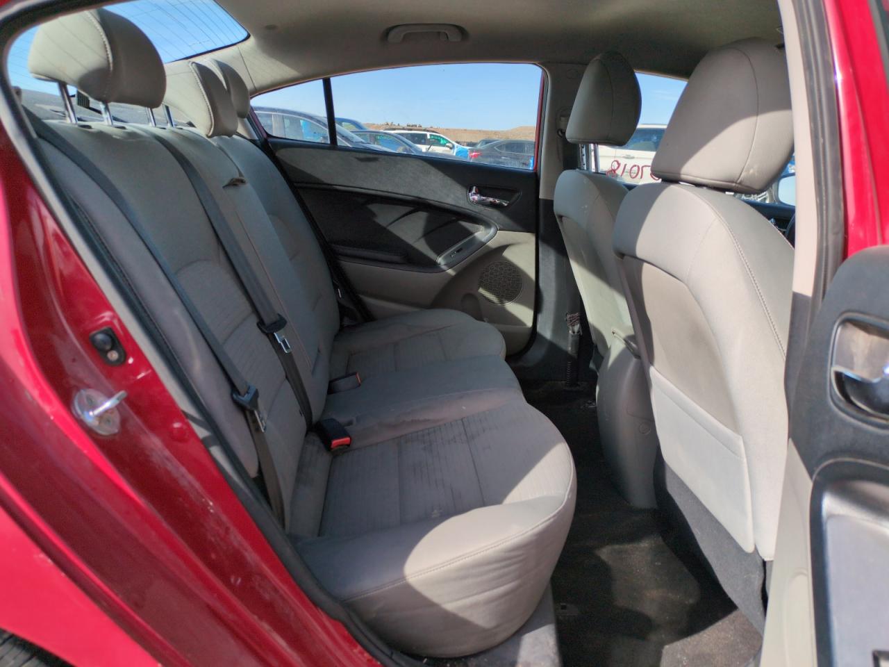 2015 Kia Forte - Image 10