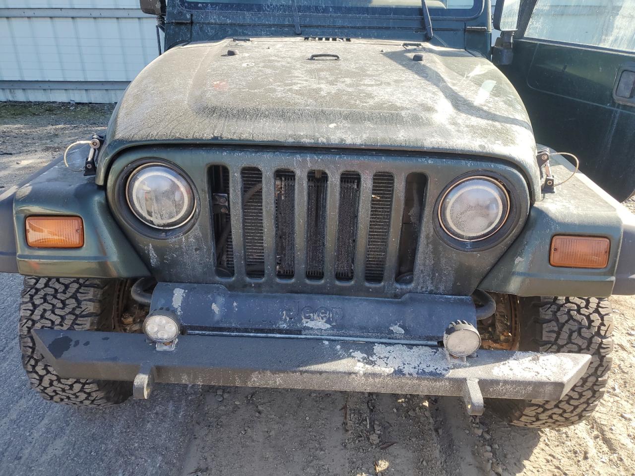 1998 Jeep Wrangler - Image 12