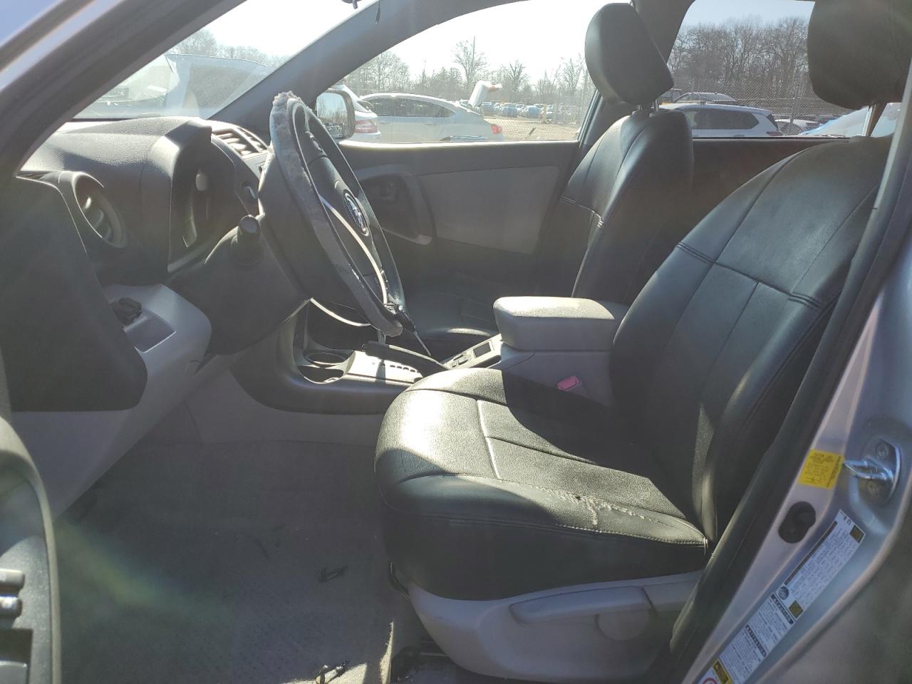2012 Toyota RAV 4 - Image 7