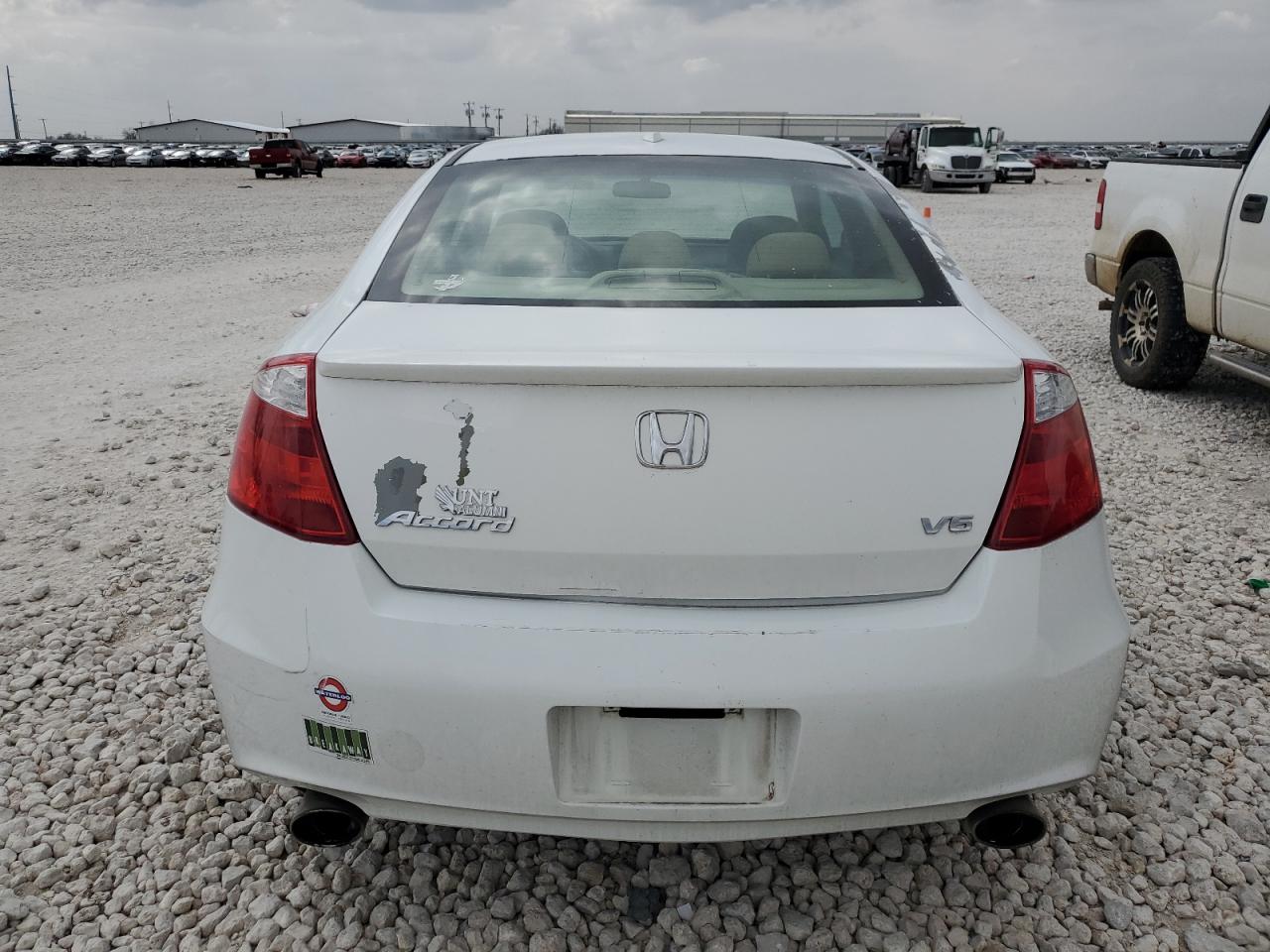 2010 Honda Accord - Image 6