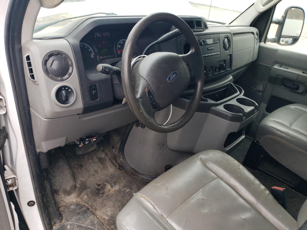 2014 Ford Econoline - Image 8