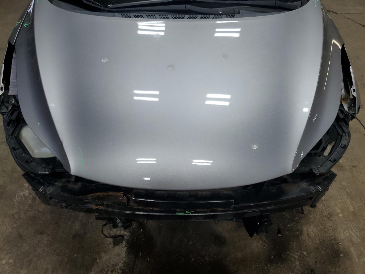 2012 Hyundai Elantra - Image 11