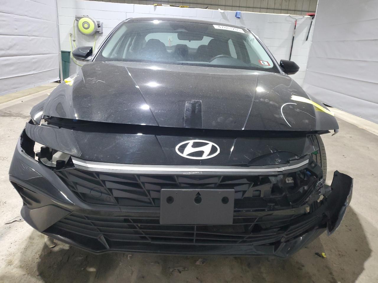 2024 Hyundai Elantra - Image 5