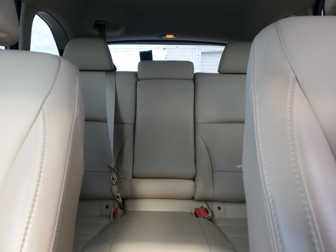 2017 Subaru Outback - Image 10