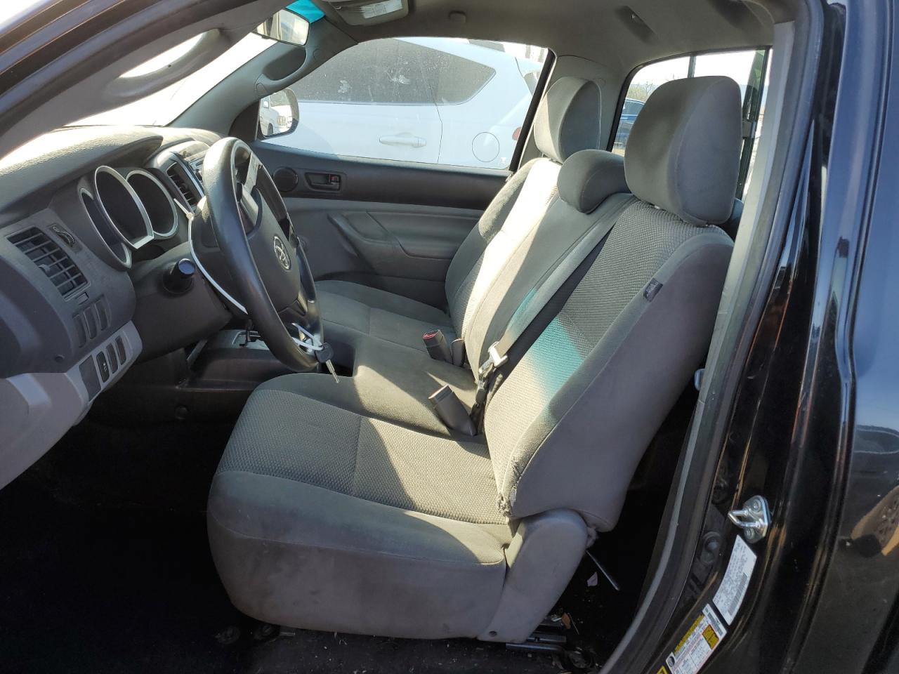 2014 Toyota Tacoma - Image 7