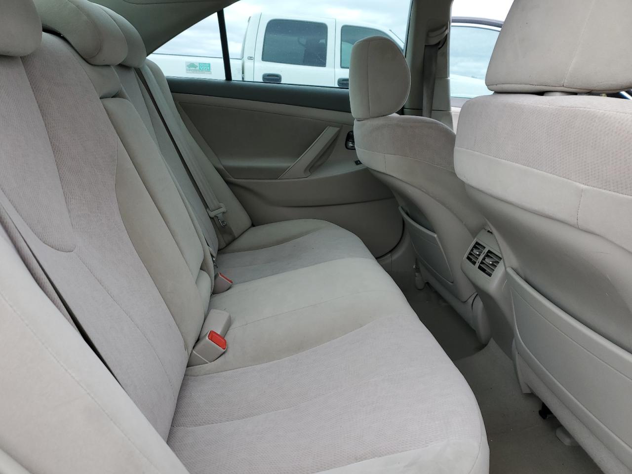 2011 Toyota Camry - Image 10
