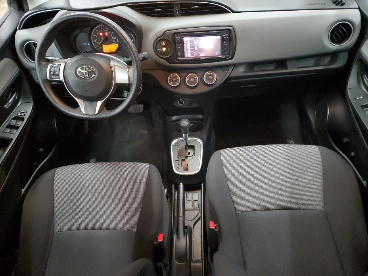 2015 Toyota Yaris - Image 8