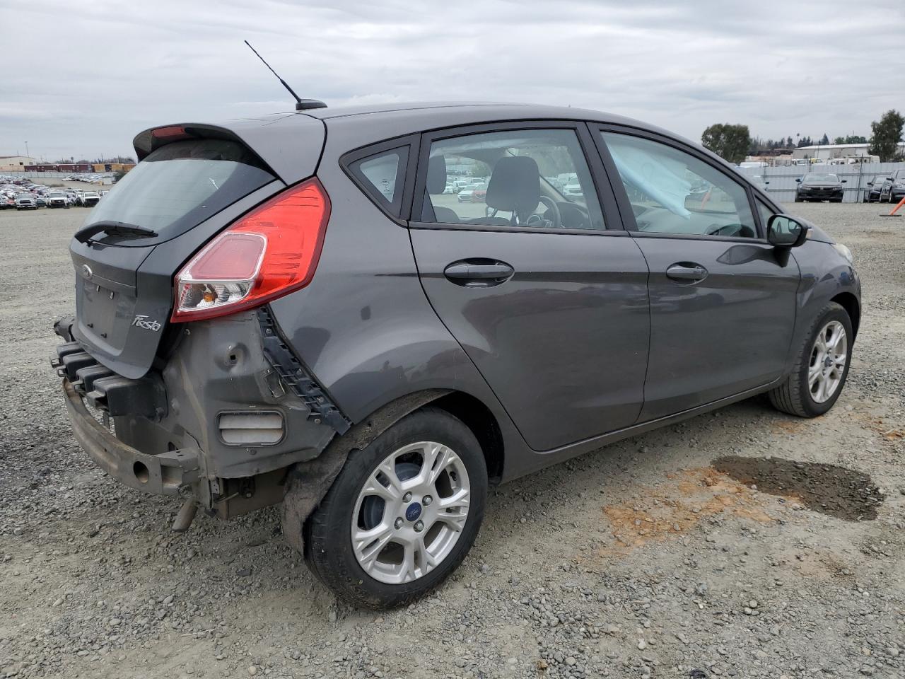 2016 Ford Fiesta - Image 3