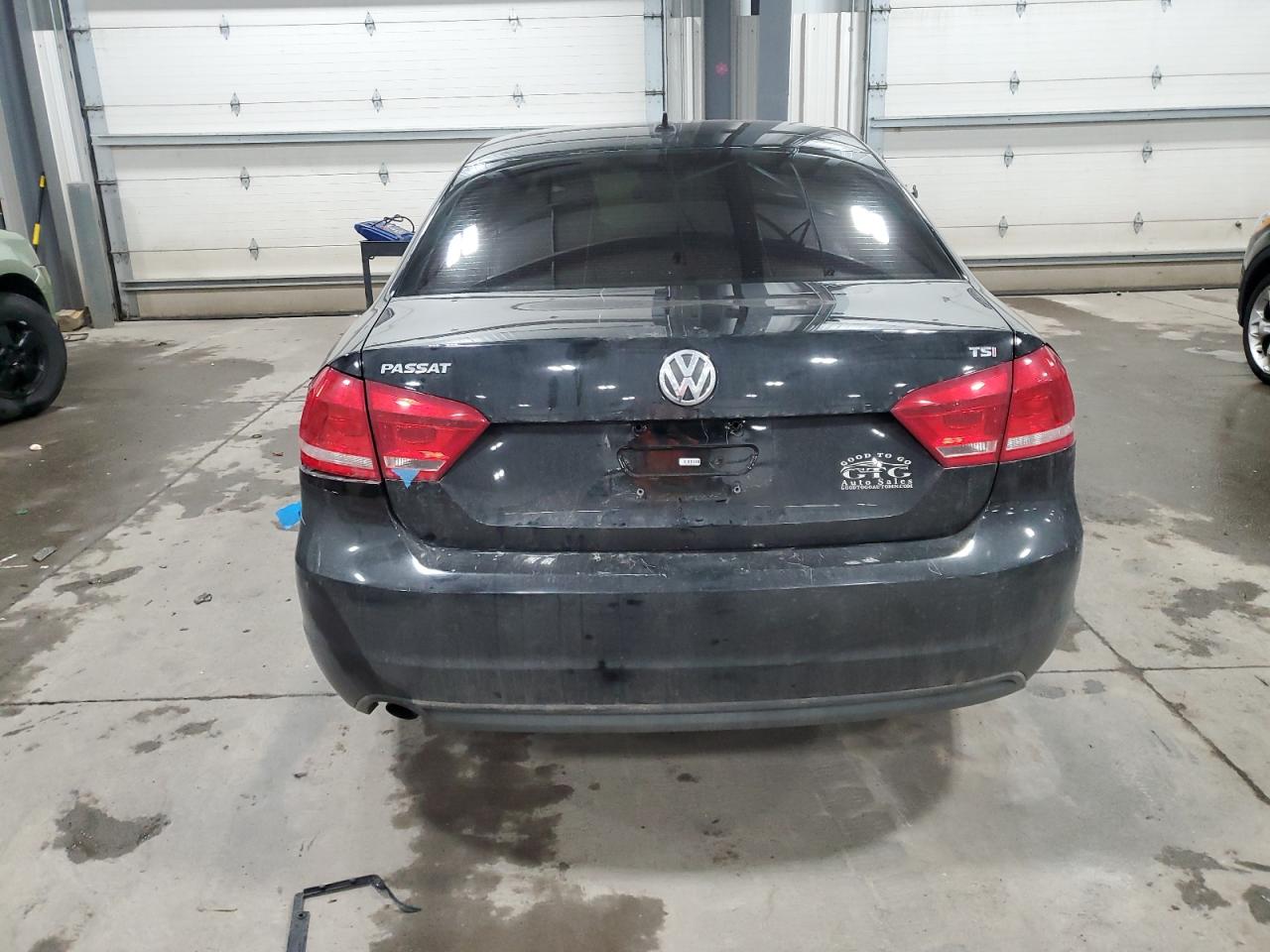 2014 Volkswagen Passat - Image 6