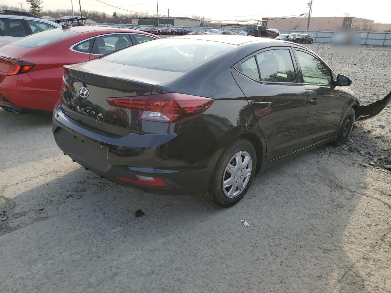 2020 Hyundai Elantra - Image 3
