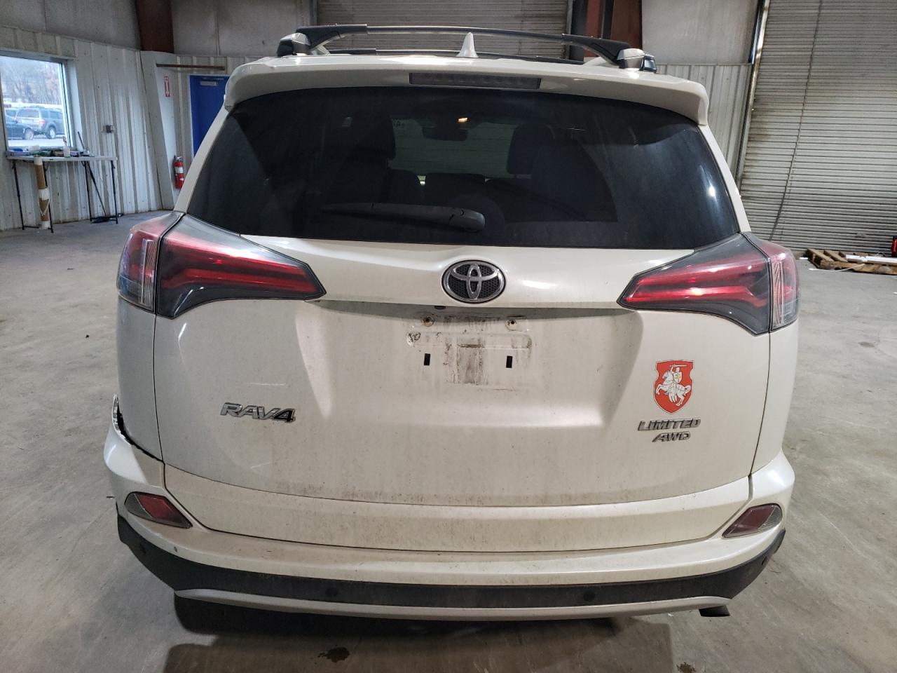 2016 Toyota RAV 4 - Image 6