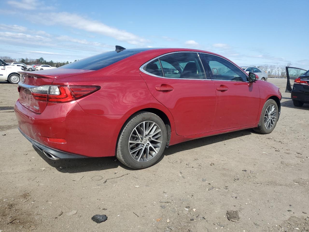 2017 Lexus ES - Image 3
