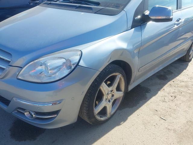 2011 MERCEDES BENZ B160 BLUEE