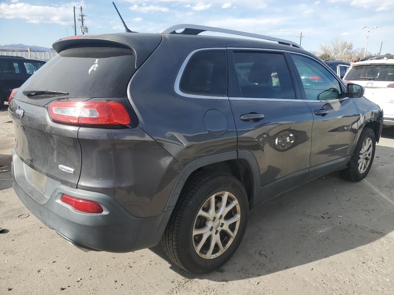 2015 Jeep Grand Cherokee - Image 3