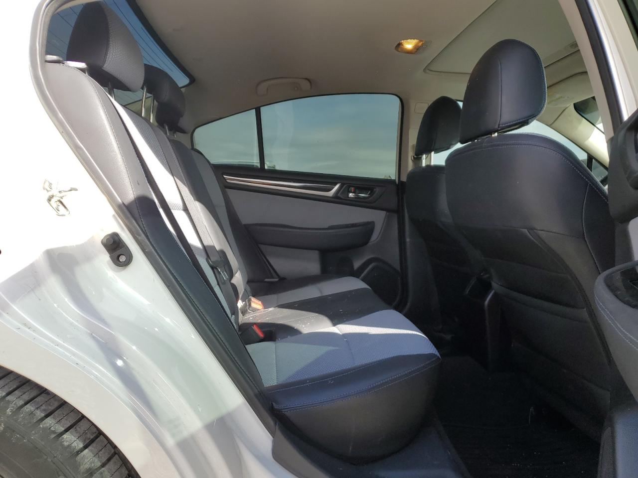 2017 Subaru Legacy - Image 10