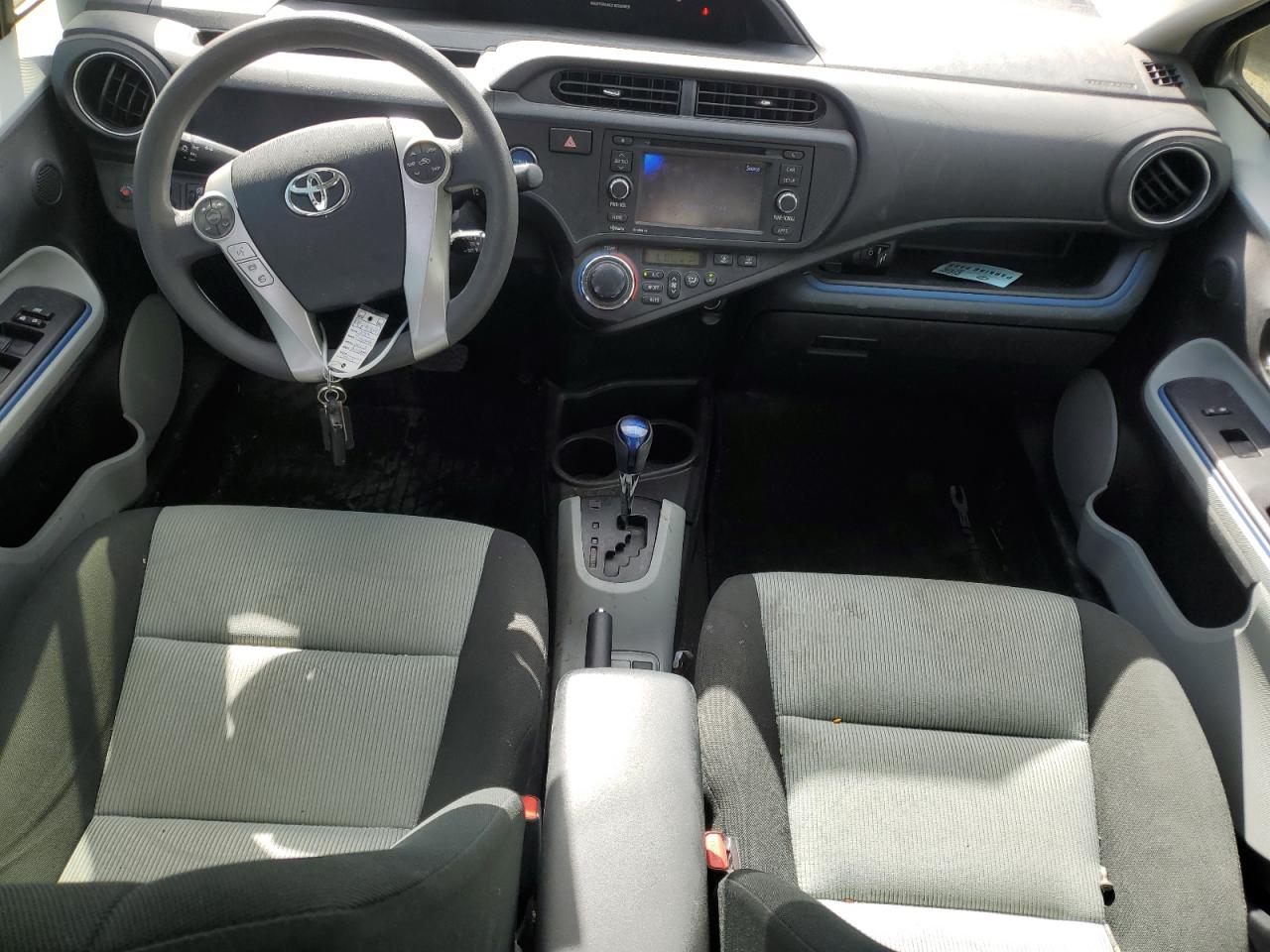 2013 Toyota Prius - Image 8