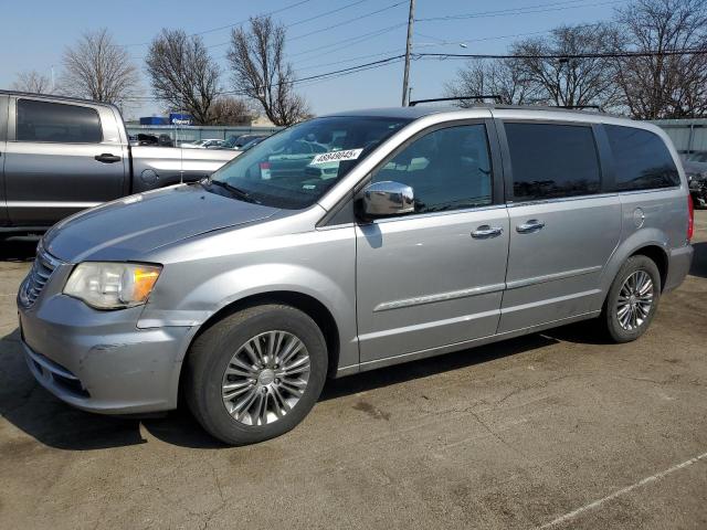 2014 Chrysler Town & Country Touring L продається в Moraine, OH - Front End