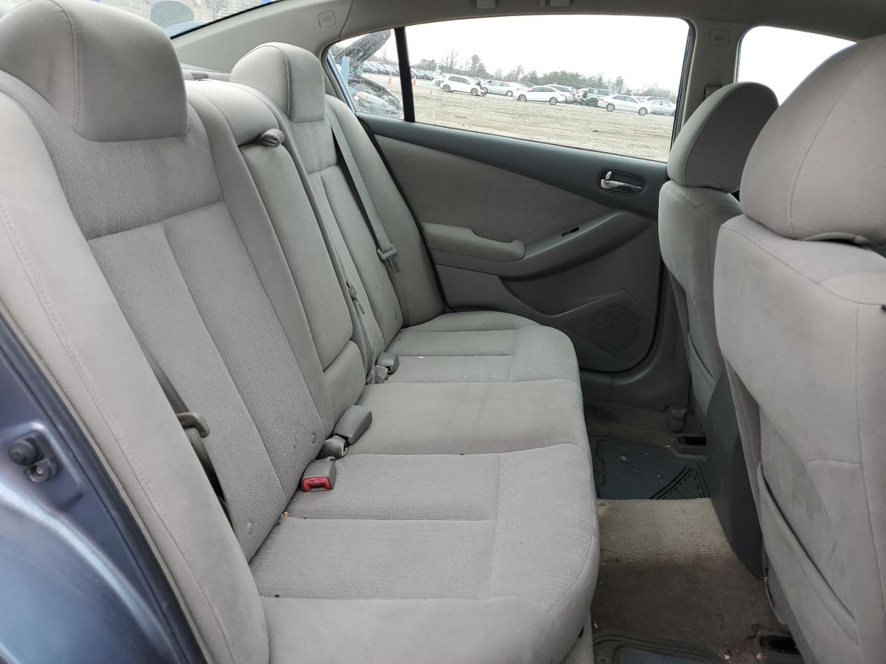 2010 Nissan Altima - Image 10