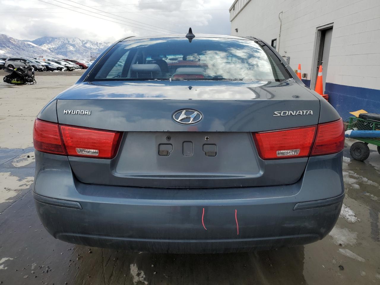 2010 Hyundai Sonata - Image 6
