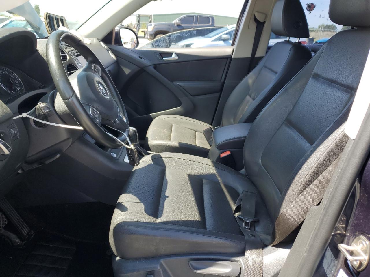 2016 Volkswagen Tiguan S VIN: WVGAV7AX2GW601357 Lot: 50563725