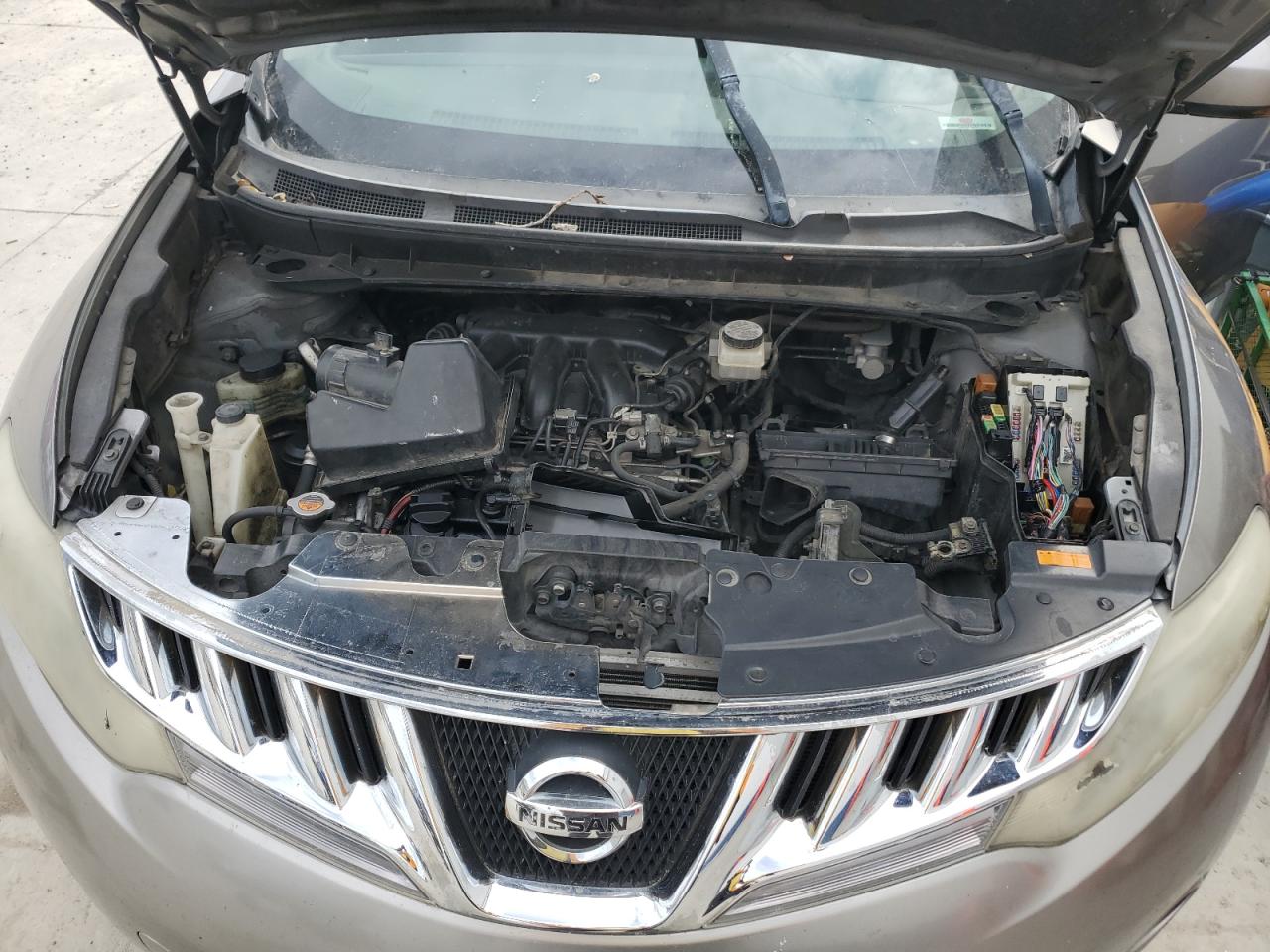 2010 Nissan Murano - Image 12
