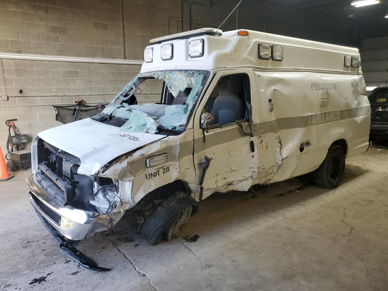Angola, NY에서 판매 중인 2014 Ford Econoline E350 Super Duty Van - Rollover