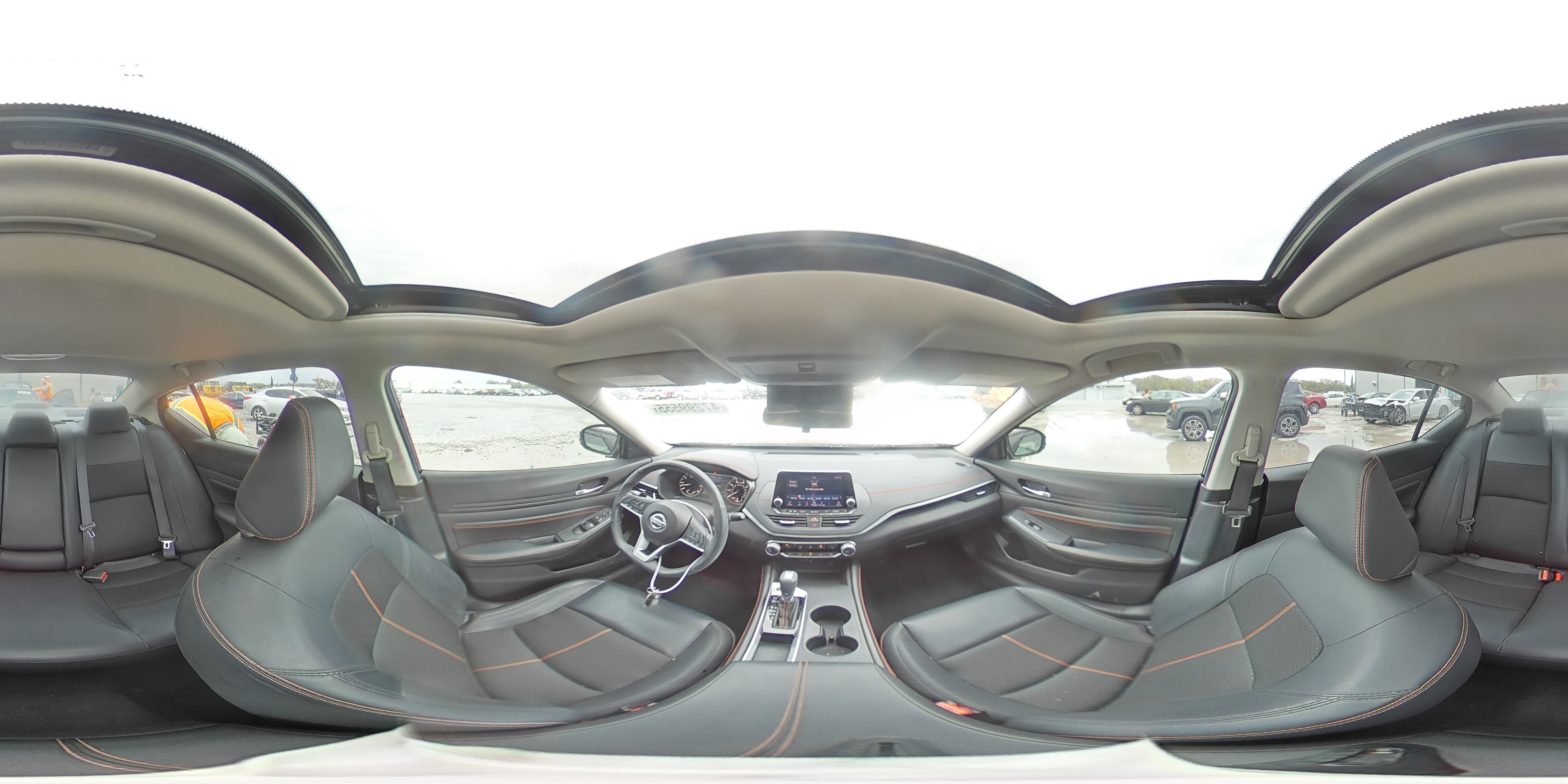 2022 Nissan Altima - Image 14