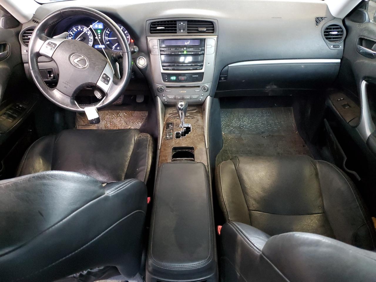 2011 Lexus IS - Image 8