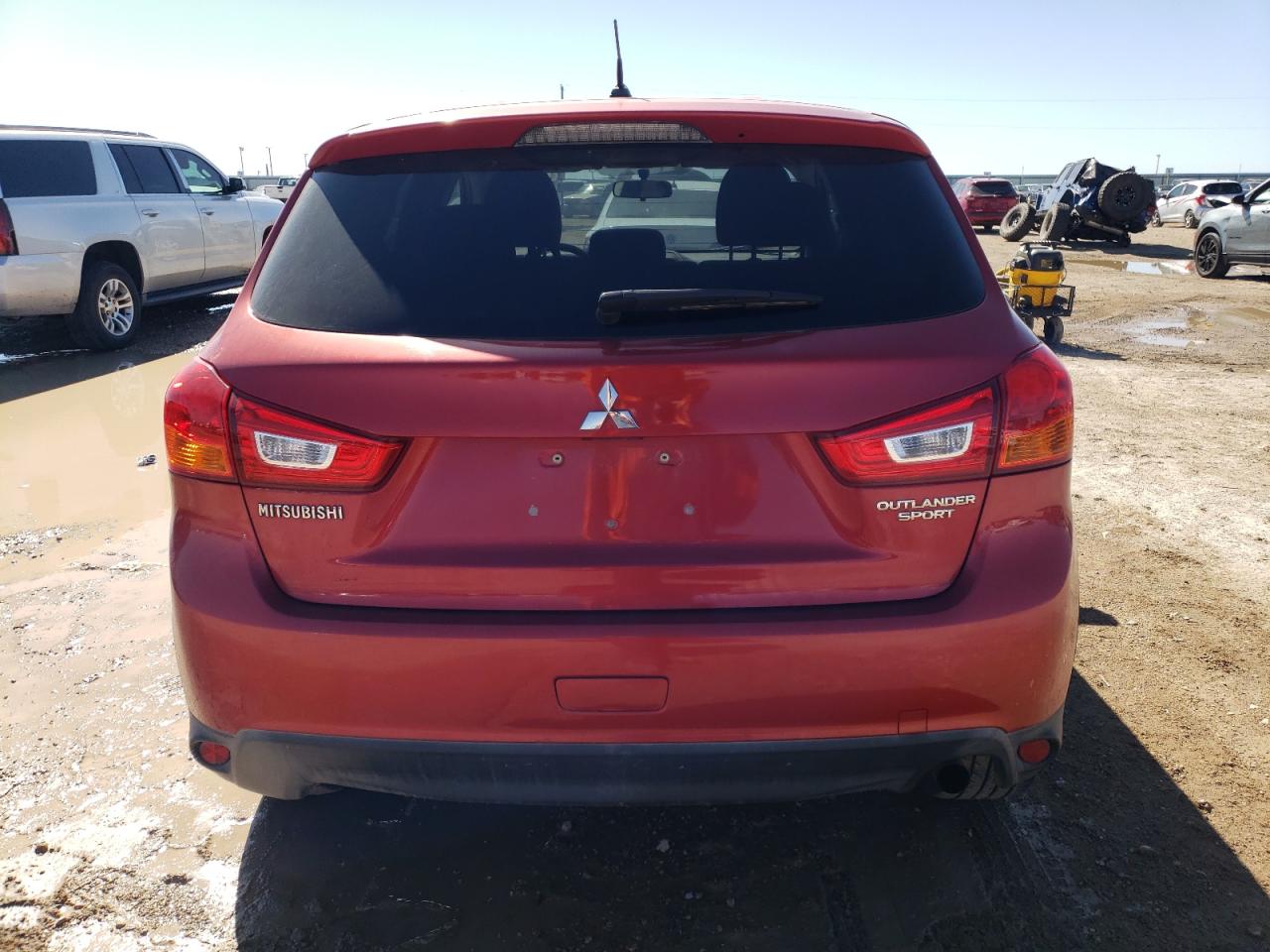 2016 Mitsubishi Outlander - Image 6
