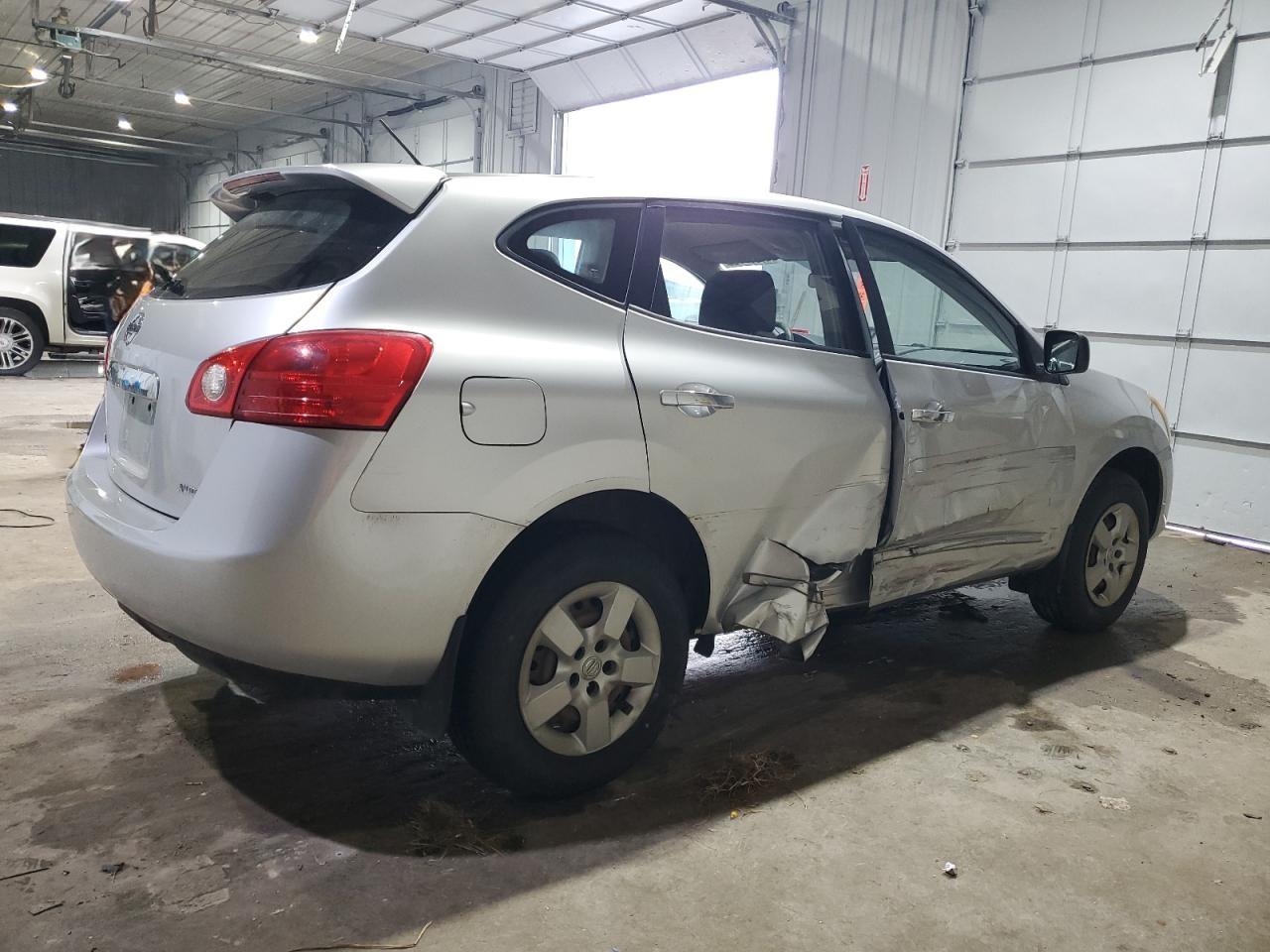 2012 Nissan Rogue - Image 3