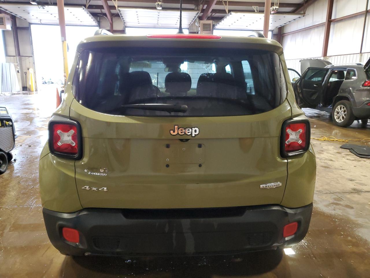 2015 Jeep Renegade - Image 6