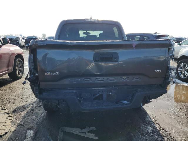  TOYOTA TACOMA 2017 Серый