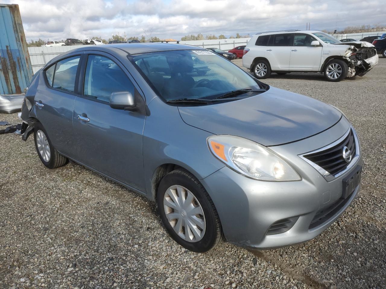2013 Nissan Versa - Image 4