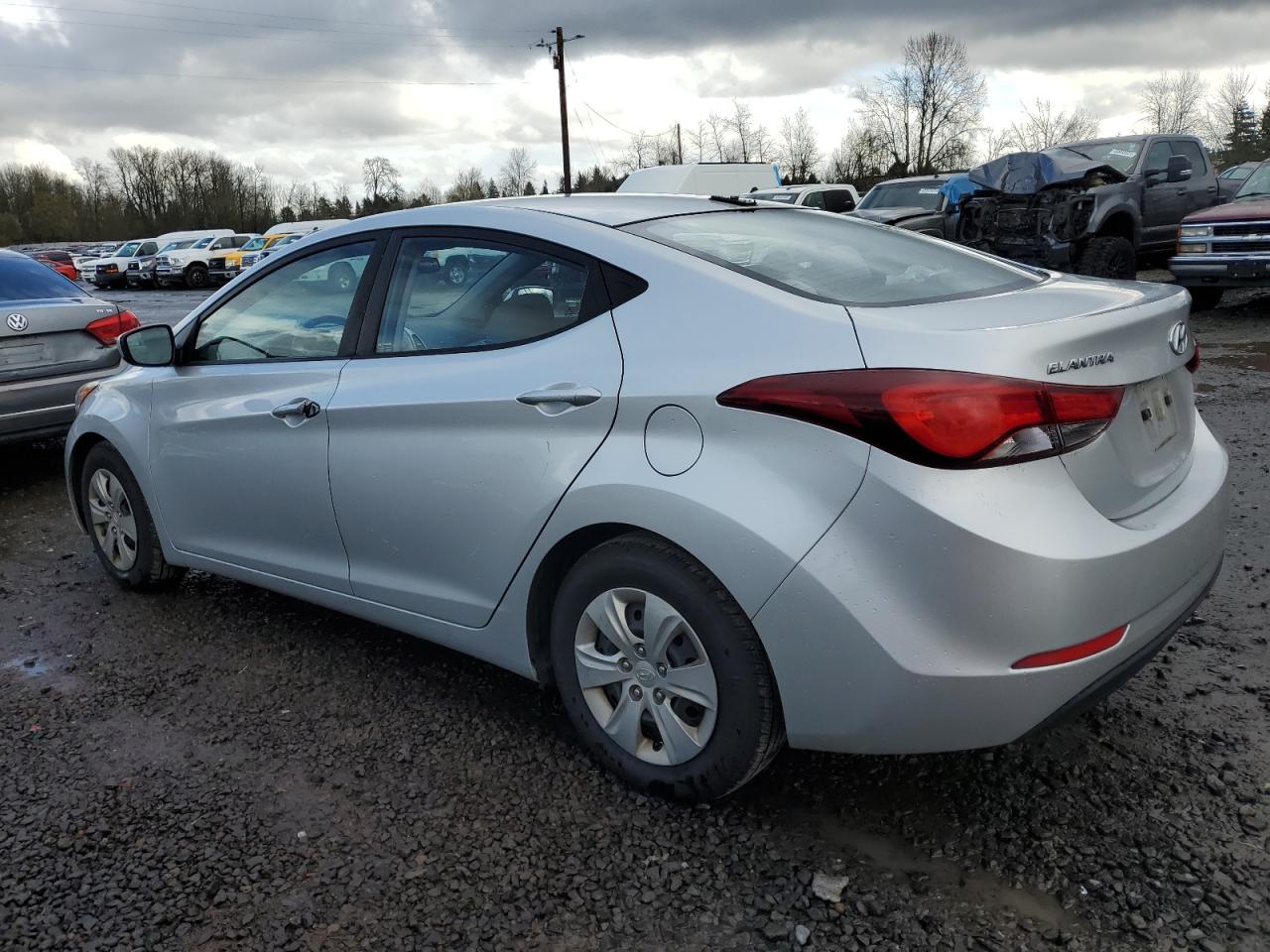 2016 Hyundai Elantra - Image 2